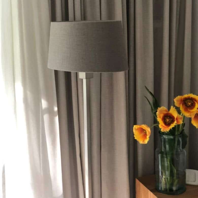 Industrielle Gardinenstange Aus Metall – Mattschwarz, Verstellbar 121,9–254 Cm, 2,5 Cm Durchmesser