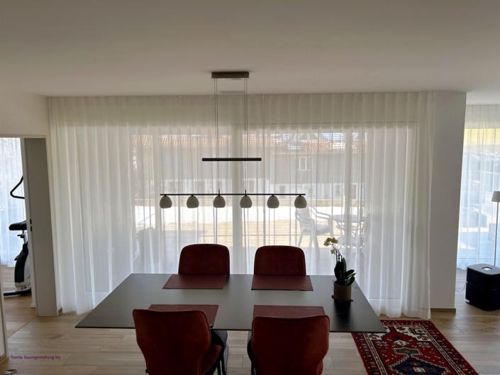 Halbtransparente Gardinen Esszimmer (2) Halbtransparente Gardinen Esszimmer (2)